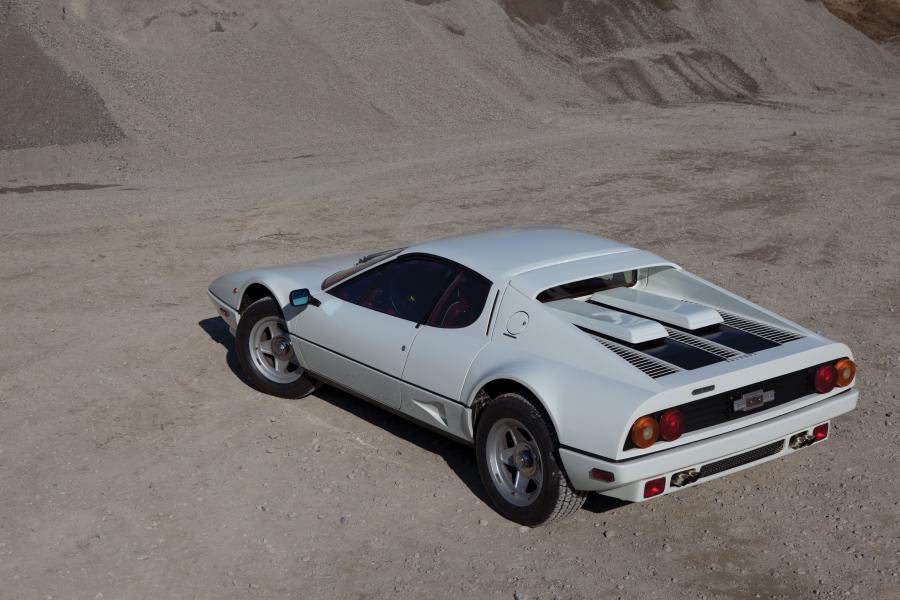  Ferrari 512 BBi Berlinetta 1984 года  (фото 2 из 17)